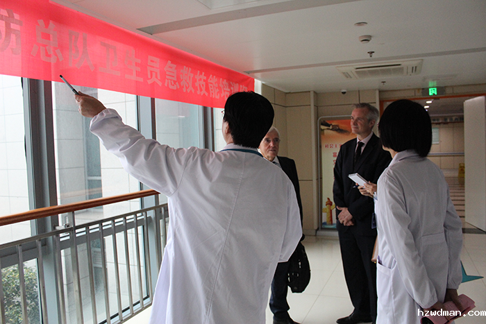 英国剑桥大学专家赴院参观急诊